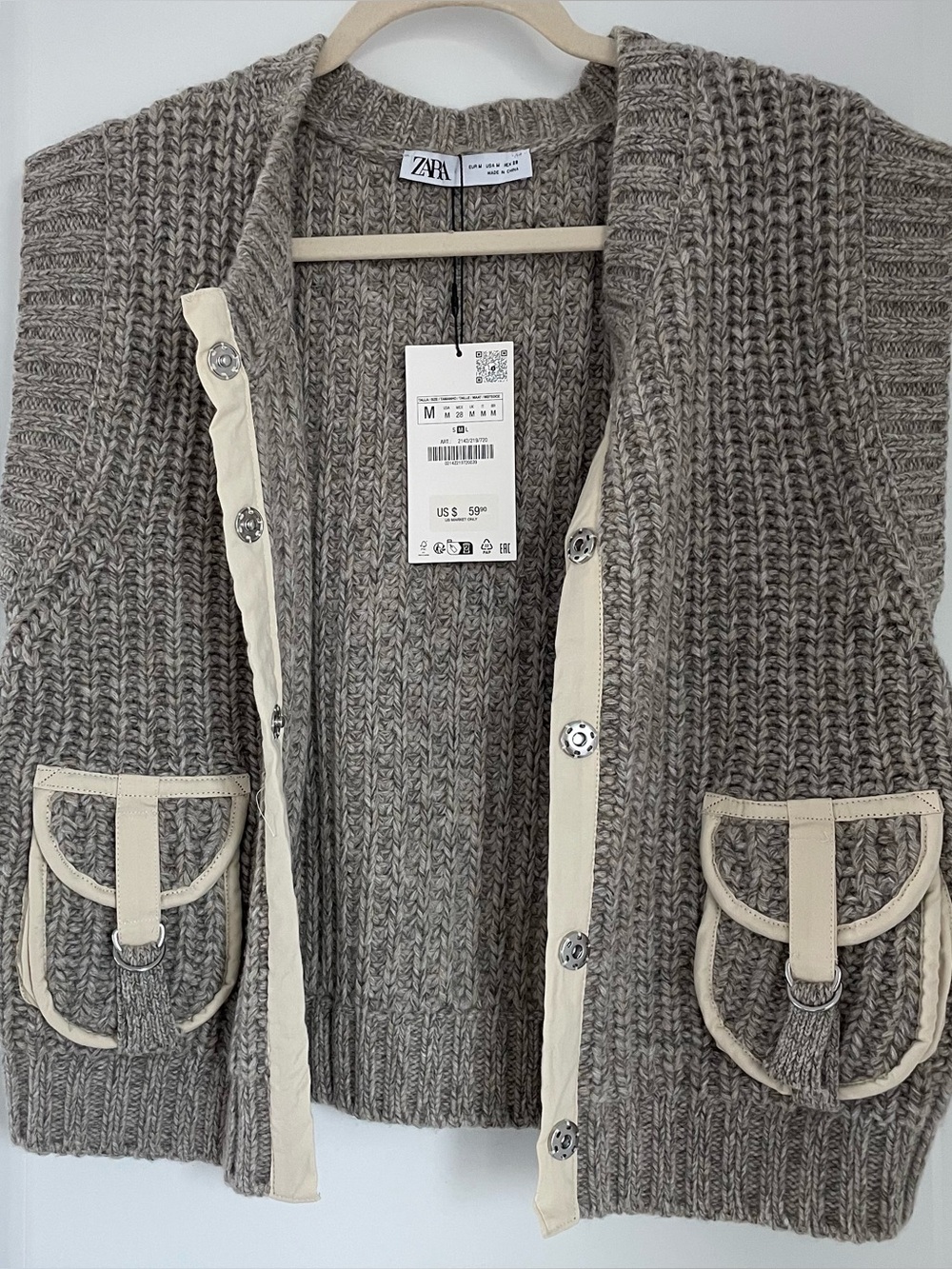 Zara taupe knit cardigan vest with cream trim